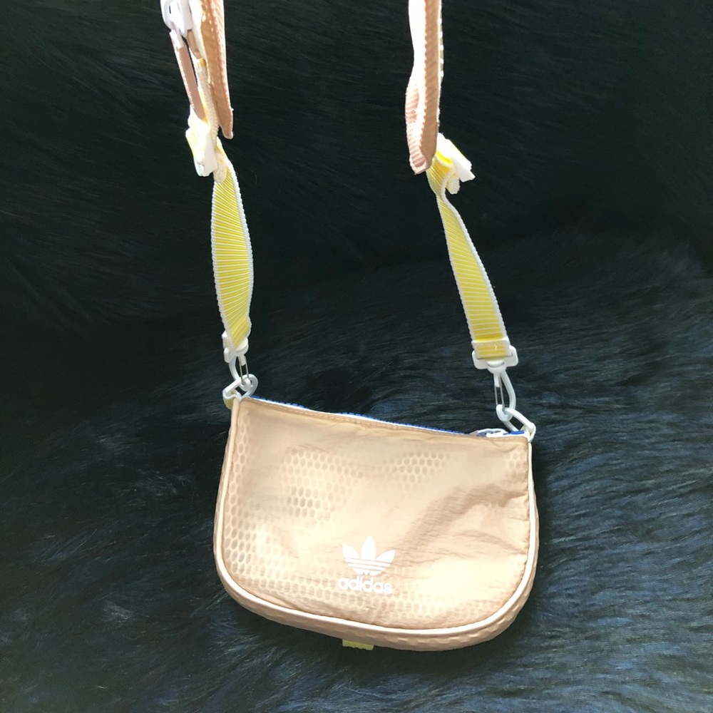 Adidas messenger pouch bag